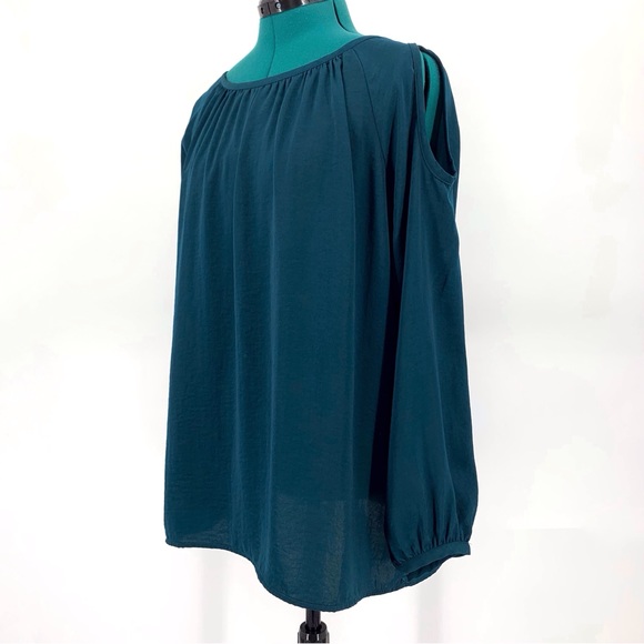 Cabi Fetching Blouse # 3504, Spruce Green Cold Shoulder Long Sleeve Top, Medium - Picture 4 of 16